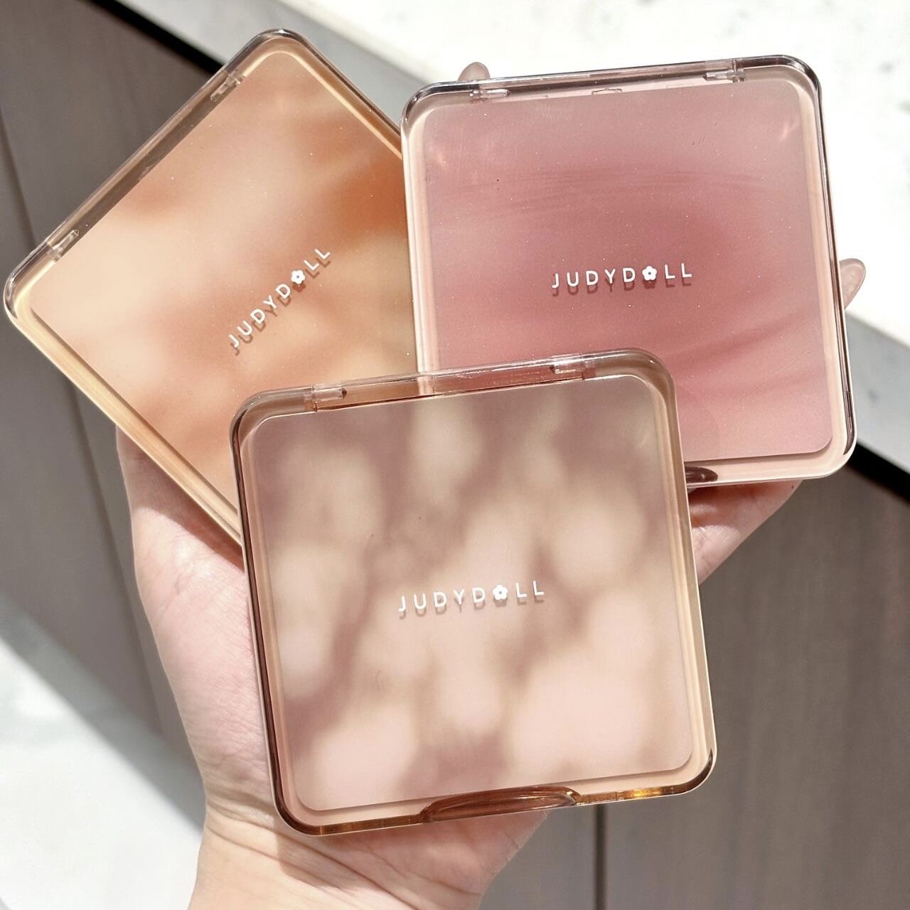 Judydoll Contouring Makeup Bro - Highlighter Bronzer Palette review and price